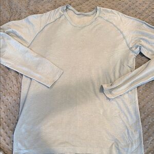 lululemon athletica Long Sleeve Tees in Light Gray